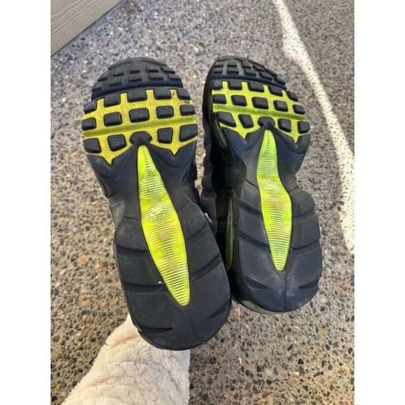 Nike Air Max 95 EM Volt Cool Grey Black Green White Mens Size 11 554971-031 - Picture 10 of 10